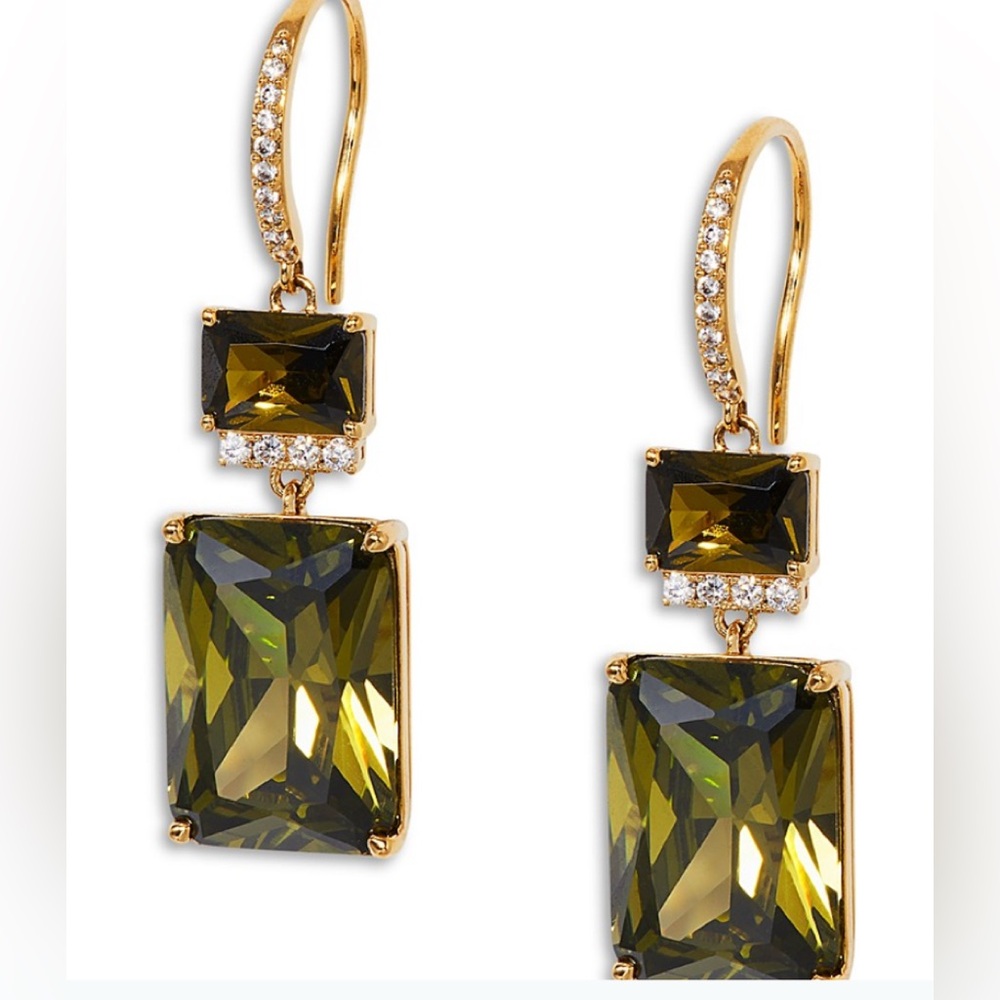 Limited Gorgeous Brand new from 🇫🇷 rare green earrings with crystals. Must have! - Picture 14 of 16